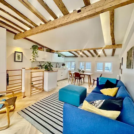 Apartment Quiet, Light-filled Renovated Paris